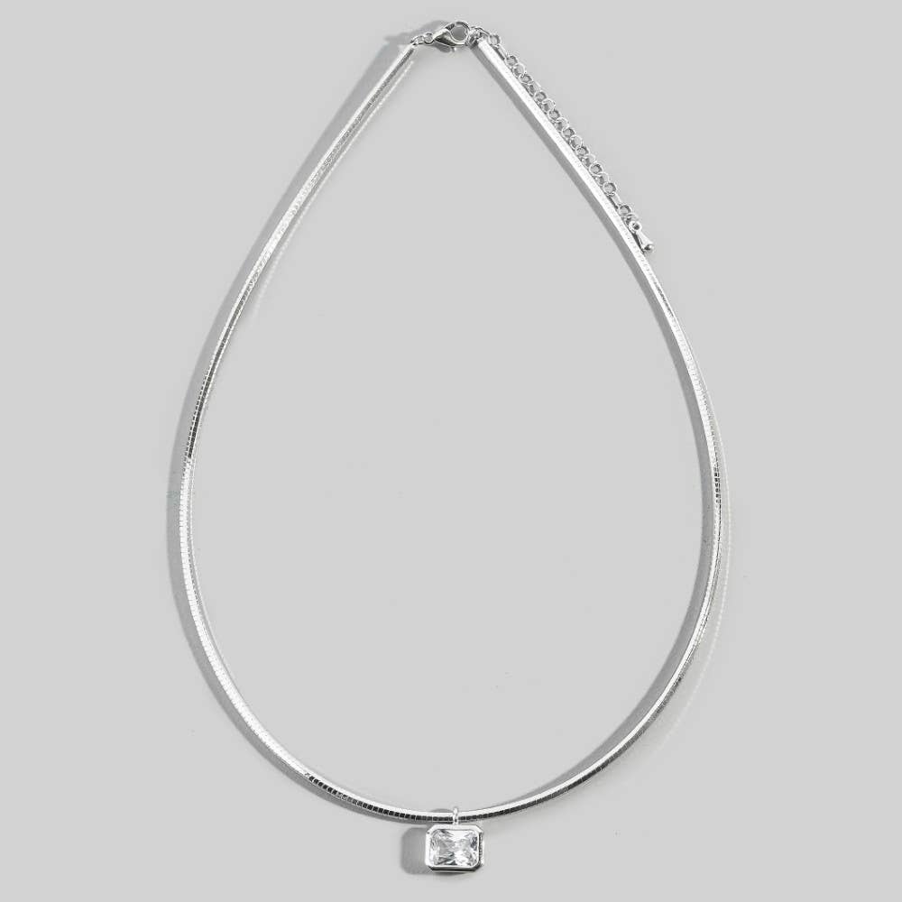 Baguette Pendant Necklace: Silver
