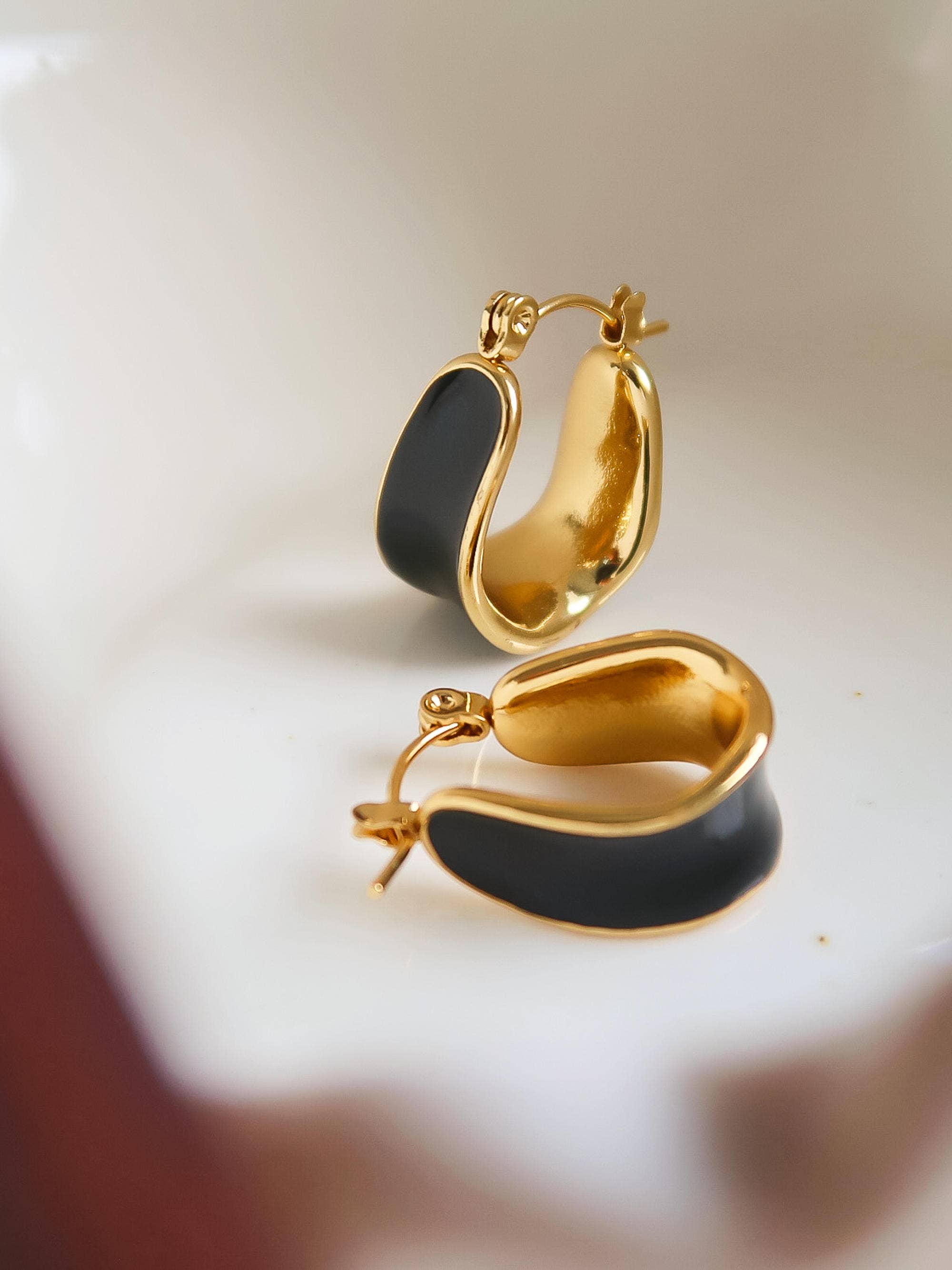 Candice Hoop Earring: Black