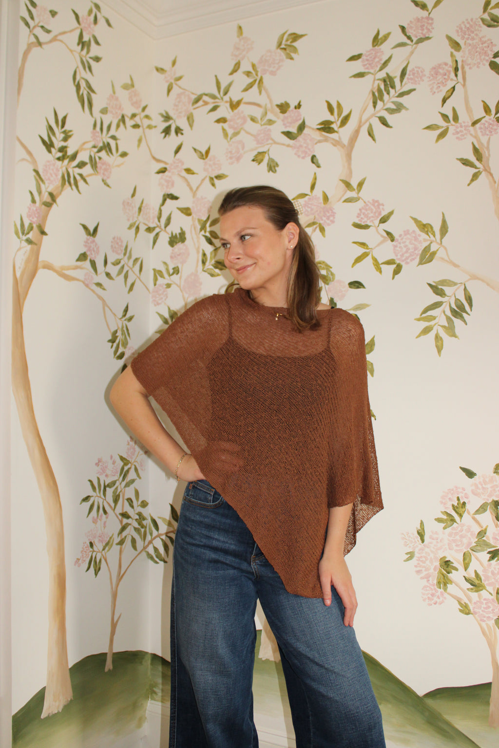 Kure Poncho: Brown