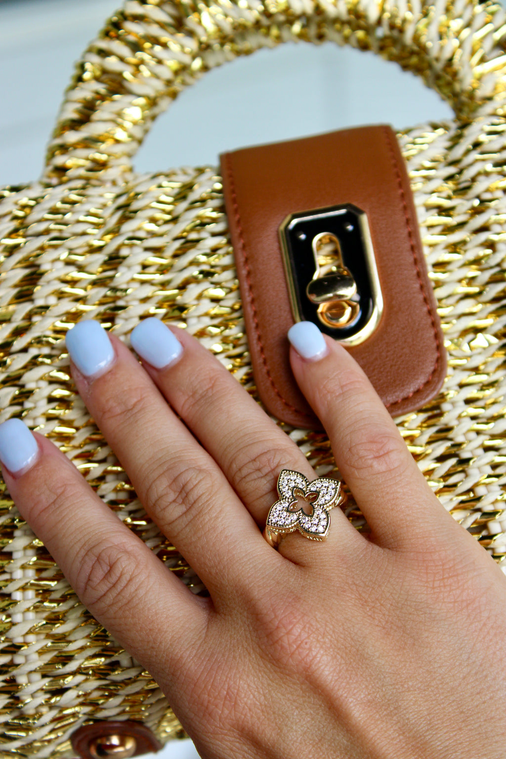 Rinestone Clover Ring
